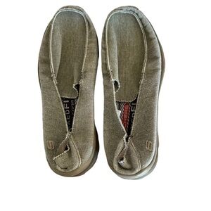 Men's Skechers Relaxed Fit Memory Foam Gomel Loafer Shoes Taupe size 9